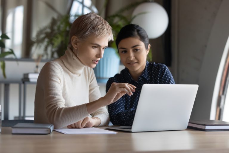 User Learning About Website Announcement And Notification bars